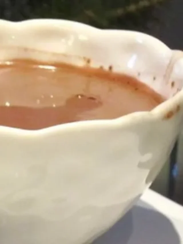 Chocolate Quente com Banana e Aveia