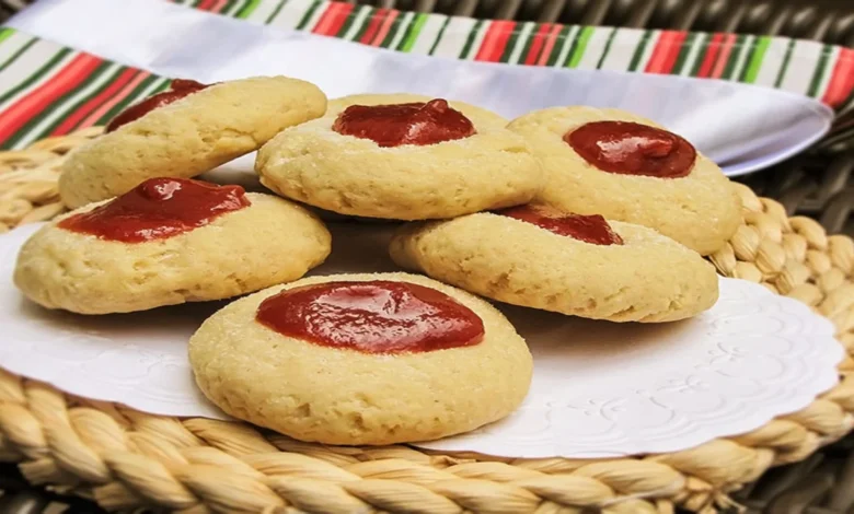 Biscoitinhos amanteigados com goiabada fácil de fazer pra lanchar