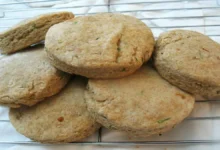 Biscoitos de farinha de trigo com apenas 3 ingredientes muito econômica