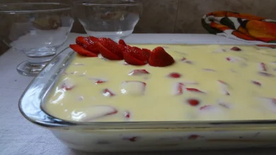 Sobremesa de morangos com leite condessado bem simples de fazer