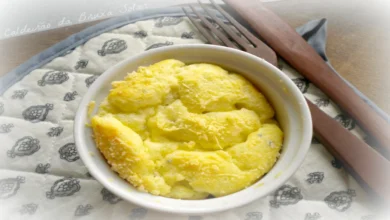 Suflê de queijo mussarela com poucos ingredientes e rápido de fazer