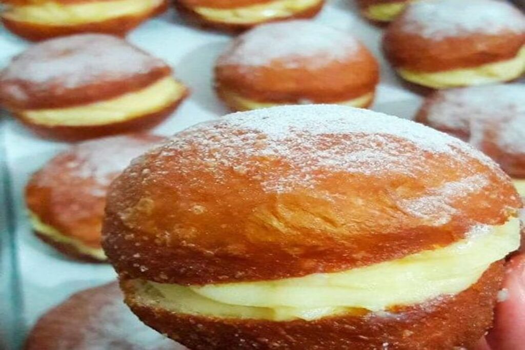 Pão sonho de padaria caseiros