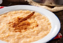 Arroz doce com açúcar queimado