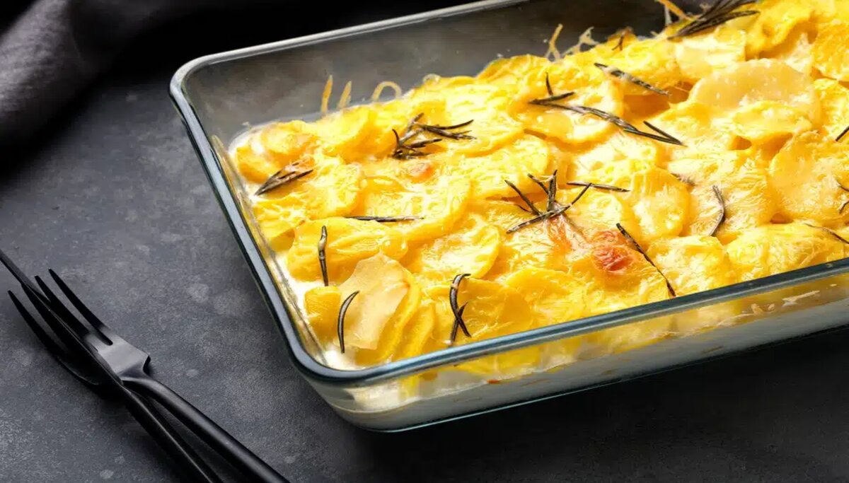 Batata assada no forno https://receitasdeouro.com/