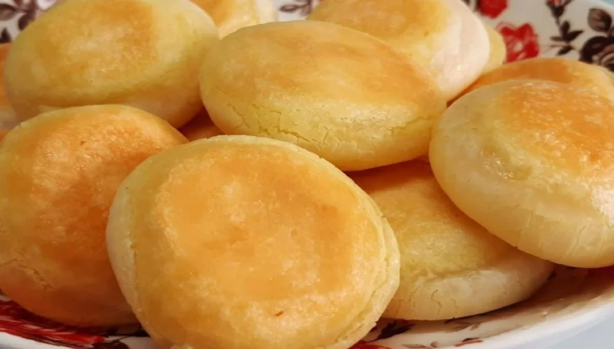 pão de queijo com 2 ingredientes