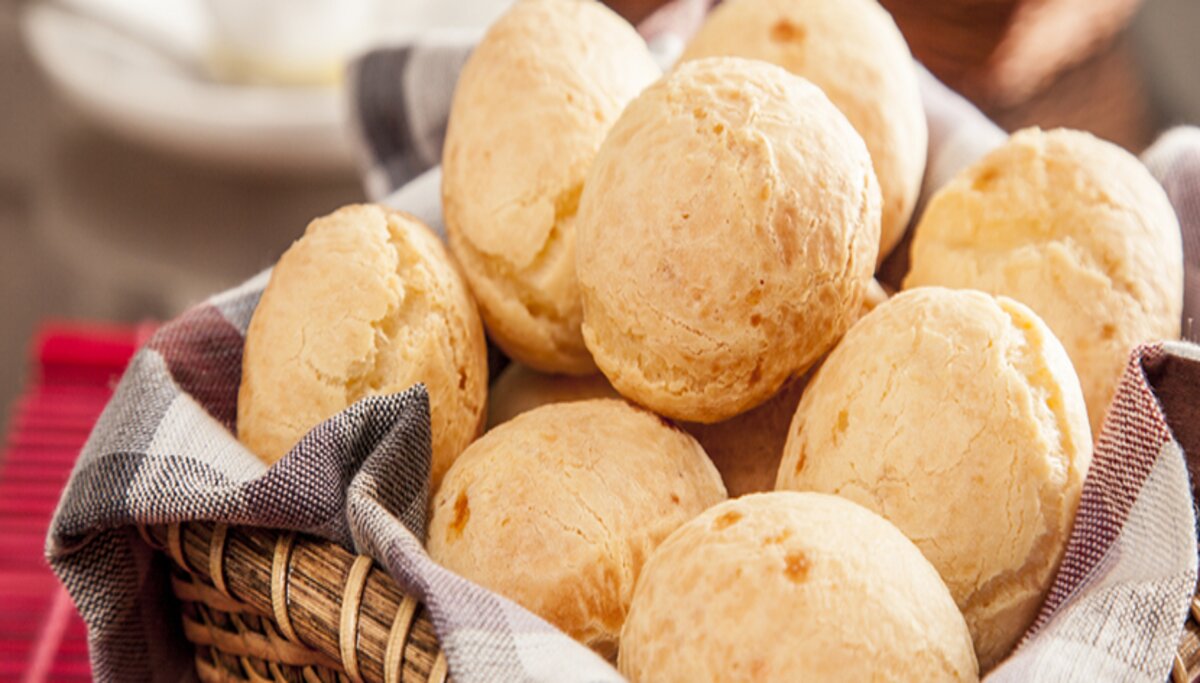 Pão de queijo almanaqueculinario.com.br