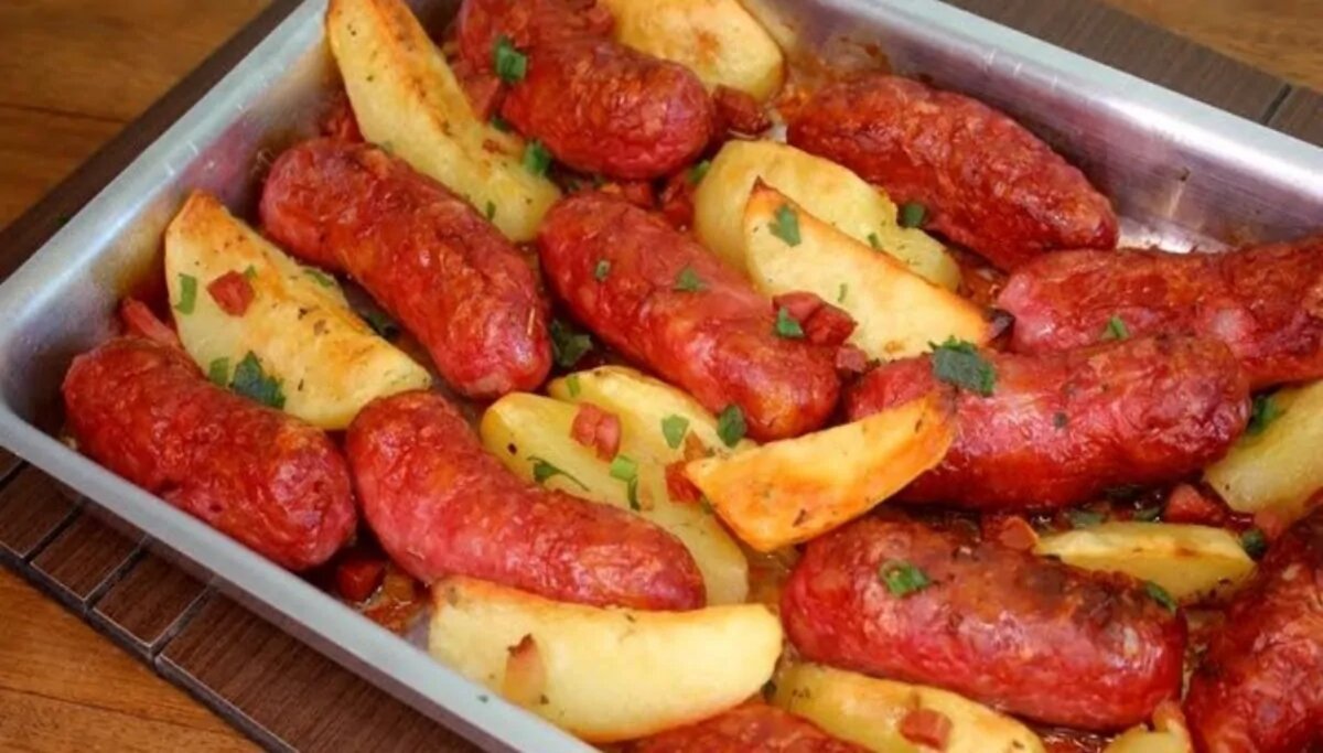 Linguiça com Batatas no Forno oquetempracomer.com.br