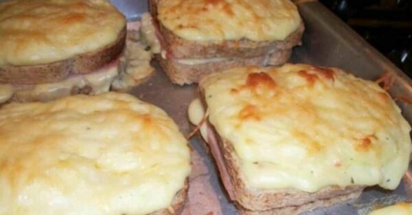 Lanche de Pão de Forma no Forno